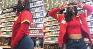 Ella es Judith, la cajera de Oxxo más sexy de México